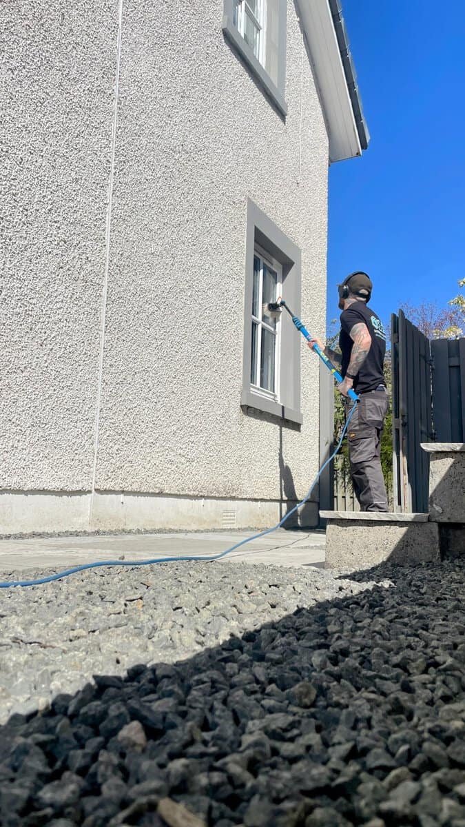 Window Cleaning, Reach and Wash Window Cleaning in Perth Scotland