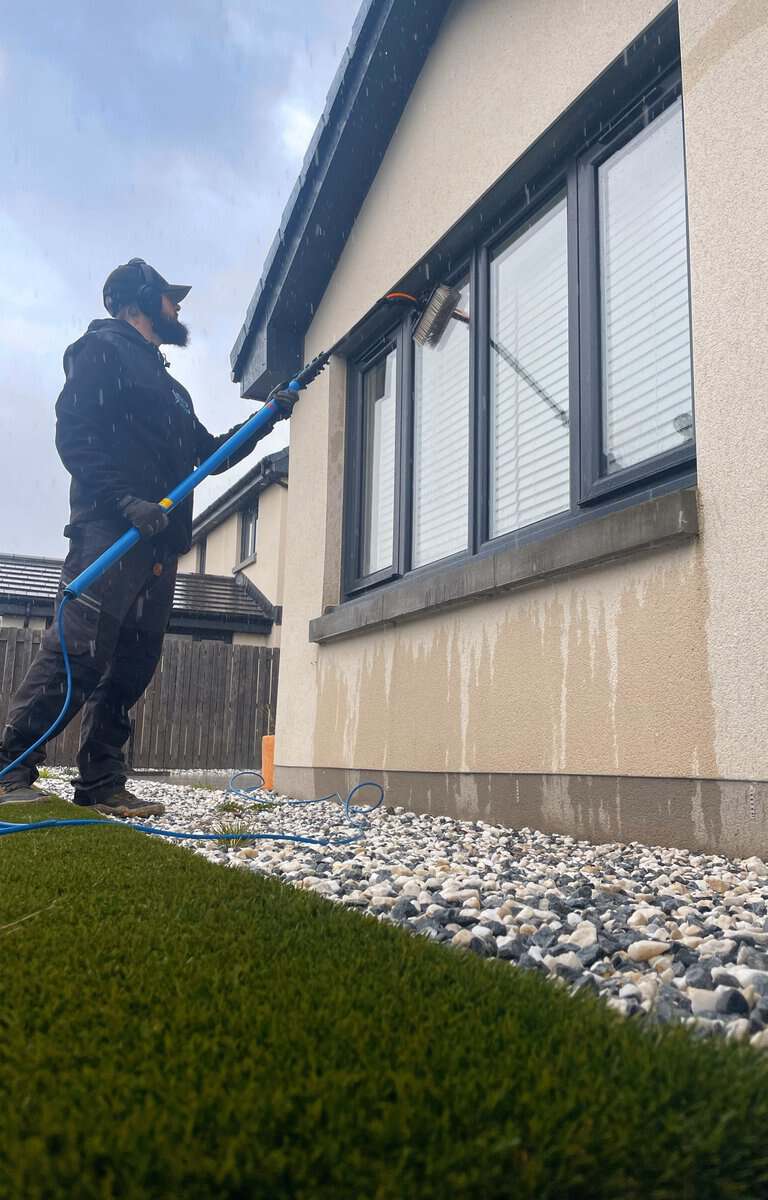 Window Cleaning, Reach and Wash Window Cleaning in Perth Scotland
